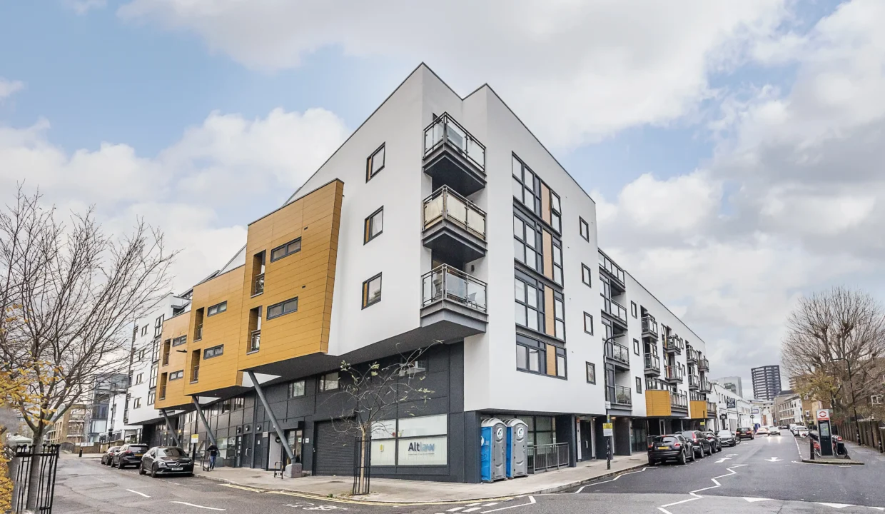 flat 20 angel wharf -015